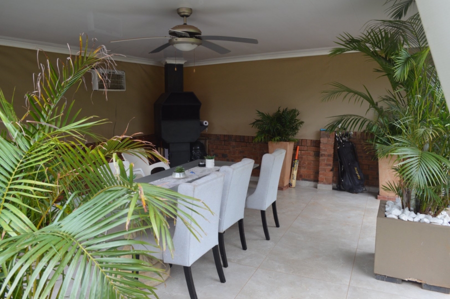 3 Bedroom Property for Sale in Flamwood North West